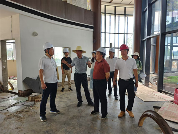 7月12日，詹凱縣長帶隊赴江西新余泊心云舍項目點考察學(xué)習(xí)1.jpg