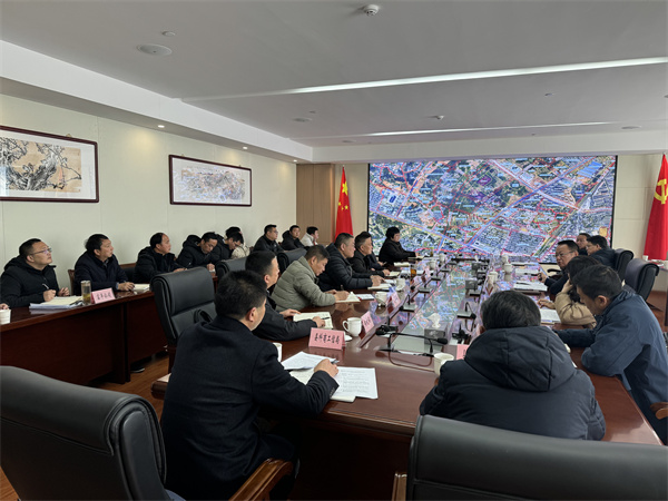 2月8日，縣委主要負(fù)責(zé)同志調(diào)研富豐新城片區(qū)項(xiàng)目建設(shè)并召開(kāi)征遷工作座談會(huì)（縣委書(shū)記汪凱，縣人大常委會(huì)副主任、縣委辦主任江勇民 ，縣政協(xié)副主席、縣發(fā)改委主任張冬春，縣科商工信局局長(zhǎng)汪璟峰，縣人社局局長(zhǎng)朱曉明 ）.jpg