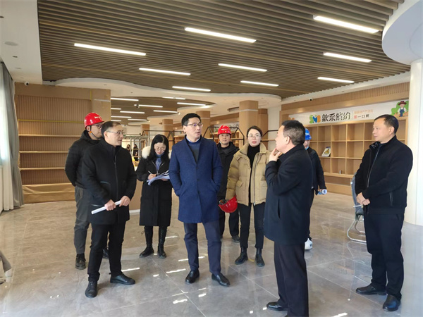 12月12日，洪董，方總陪同王奇勇縣長一行調(diào)研古徽州核心景區(qū)智能化運(yùn)用管理中心項(xiàng)目。.jpg