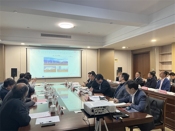 4月29日，集團對接并邀請中國國促會農安委來歙投資考察并開展座談，縣領導汪凱、吳志平、王坤、畢孟飛及相關縣直單位參加座談，會上就合作項目有關情況進行交流。.jpg